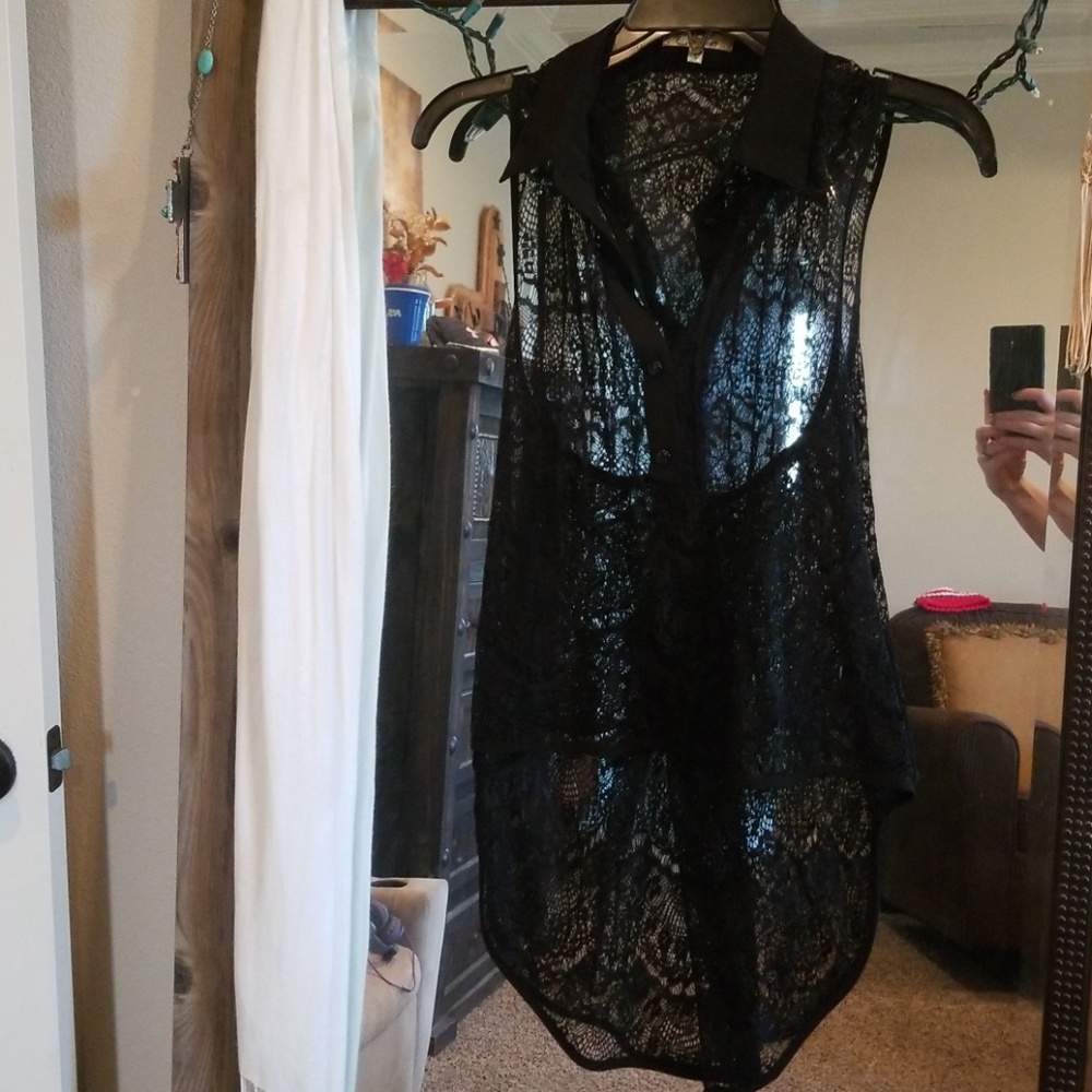 Black lace sheer sleeveless shirt small